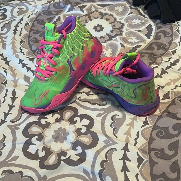 Puma melo boys size 4.5 basketball sneakers - Picture 2 of 5